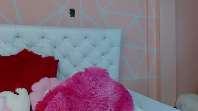 hantonella  online show from 09.17.25