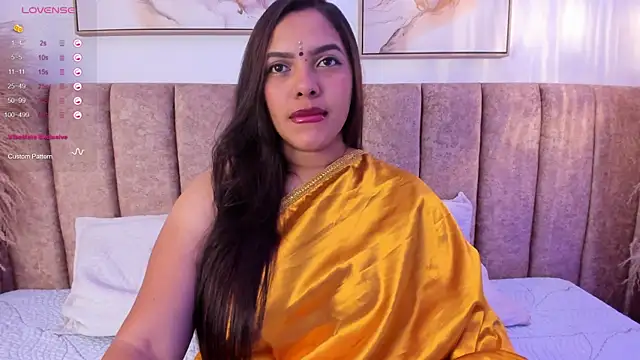 Snapshot of krishaa_ chatting on 03.11.25 krishaa online show from 03.11.25