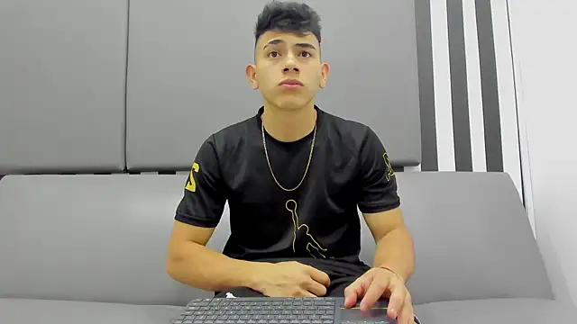 andrew rose  online show from 01.24.25