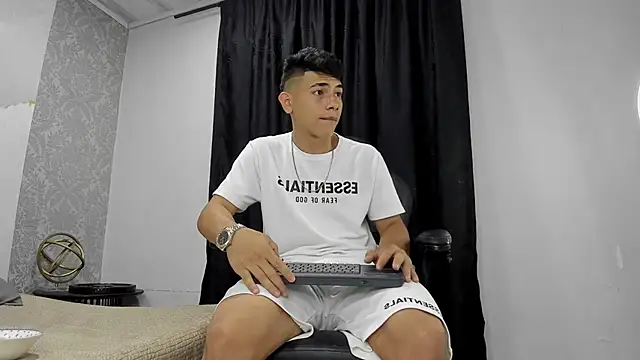 andrew rose  online show from 03.22.25