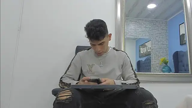 andrew rose  online show from 10.09.25