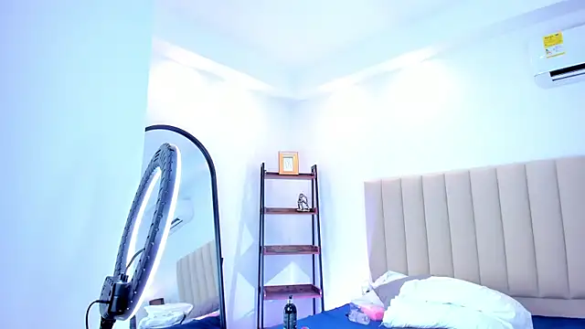 LindaRey  online show from 01.19.25