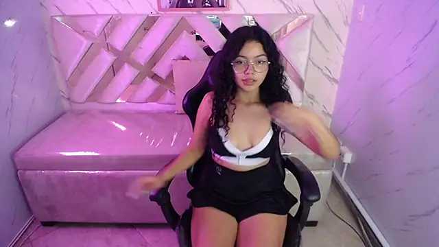 victoria castillo b online show from 03.15.25