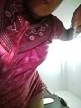 Snapshot of _sonal_sharma chatting on 09.08.25 sonal sharma online show from 09.08.25