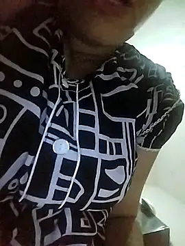 Snapshot of _sonal_sharma chatting on 10.03.25 sonal sharma online show from 10.03.25