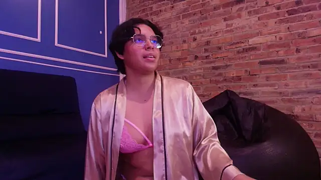 Snapshot of Emmapark_ chatting on 11.15.25 Emmapark online show from 11.15.25