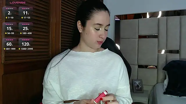 Snapshot of sofiaduque_26 chatting on 12.14.24 sofiaduque 26 online show from 12.14.24