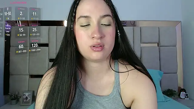 Snapshot of sofiaduque_26 chatting on 01.18.25 sofiaduque 26 online show from 01.18.25