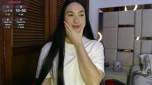 Snapshot of sofiaduque_26 chatting on 01.20.25 sofiaduque 26 online show from 01.20.25