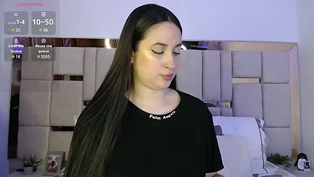 Snapshot of sofiaduque_26 chatting on 01.24.25 sofiaduque 26 online show from 01.24.25