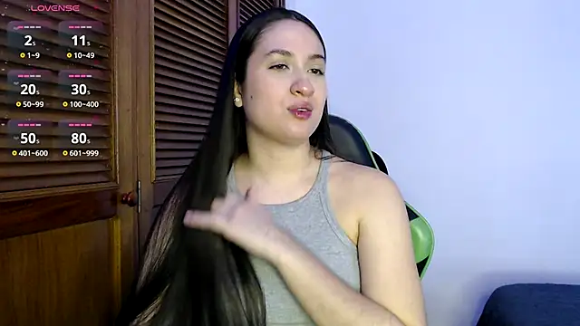 Snapshot of sofiaduque_26 chatting on 09.17.25 sofiaduque 26 online show from 09.17.25