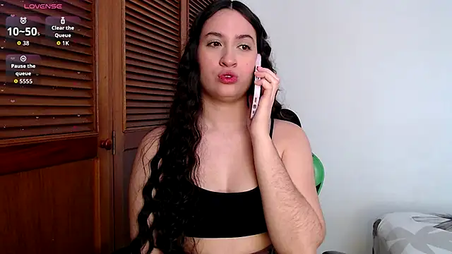 Snapshot of sofiaduque_26 chatting on 09.19.25 sofiaduque 26 online show from 09.19.25