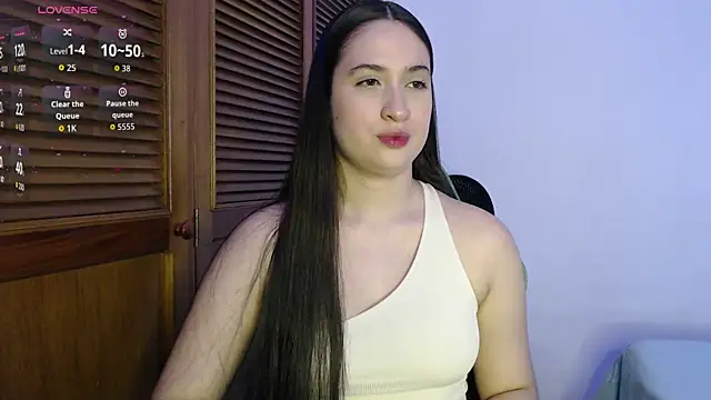 Snapshot of sofiaduque_26 chatting on 11.05.25 sofiaduque 26 online show from 11.05.25