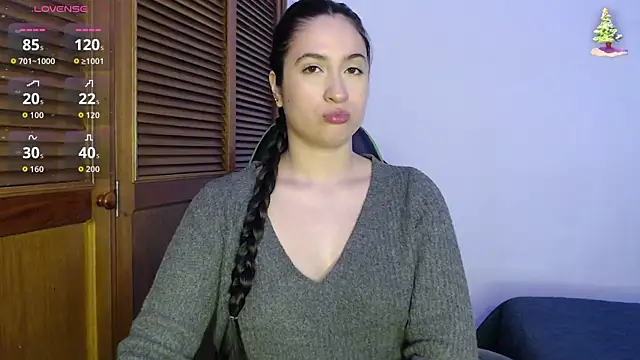 Snapshot of sofiaduque_26 chatting on 11.17.25 sofiaduque 26 online show from 11.17.25