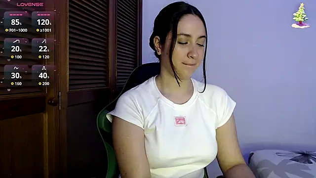 Snapshot of sofiaduque_26 chatting on 11.29.25 sofiaduque 26 online show from 11.29.25