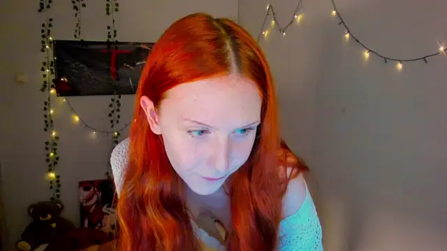 Snapshot of FruttiTatti chatting on 06.20.26 FruttiTatti online show from 06.20.26