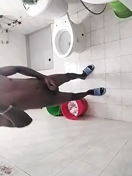 Snapshot of Krisdalil chatting on 11.16.25 Krisdalil online show from 11.16.25