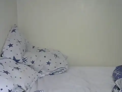 Snapshot of Novah_ chatting on 09.18.25 Novah online show from 09.18.25