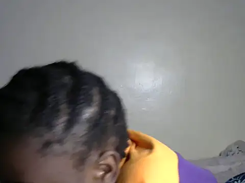 Snapshot of Novah_ chatting on 02.06.26 Novah online show from 02.06.26