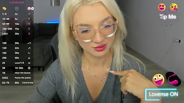 Snapshot of LovelyBianca chatting on 11.07.25 LovelyBianca online show from 11.07.25