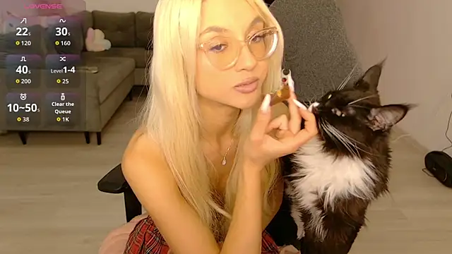 LovelyBianca online show from 05.18.26