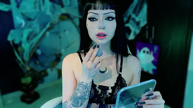 Madison Jackson online show from 10.27.25