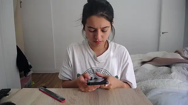 Contantin helena online show from 12.24.24