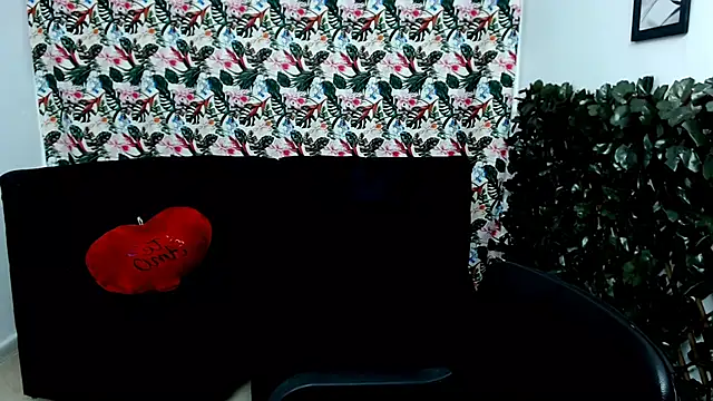 Snapshot of Wendy_Hot_ chatting on 03.05.25 Wendy Hot online show from 03.05.25