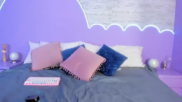 Snapshot of Giaa_Ross chatting on 12.03.25 Giaa Ross online show from 12.03.25