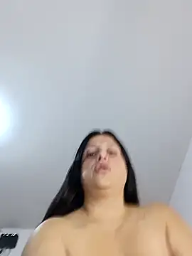 Snapshot of whitegirl0122 chatting on 11.13.25 whitegirl0122 online show from 11.13.25