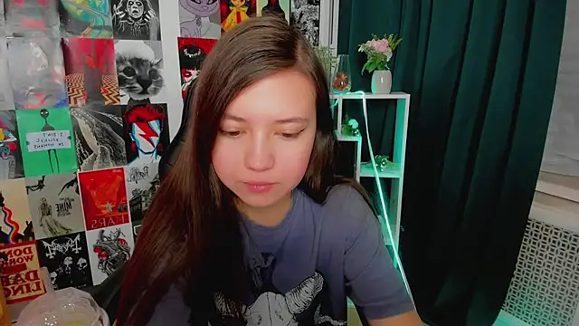 Lina Brownie online show from 01.11.25