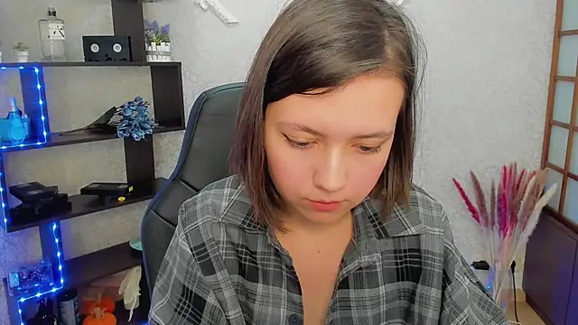 Lina Brownie online show from 02.03.25