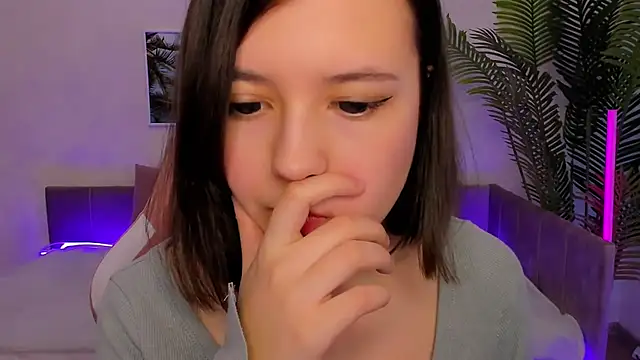 Lina Brownie online show from 03.21.25