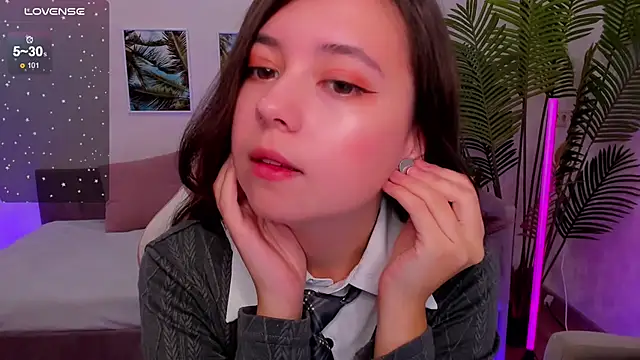 Lina Brownie online show from 09.10.25