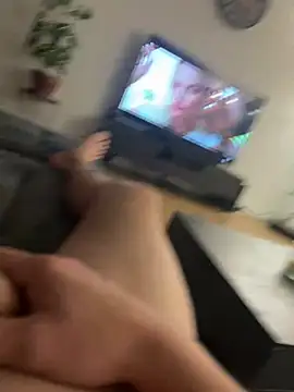 Snapshot of moi_seul chatting on 12.08.24 moi seul online show from 12.08.24