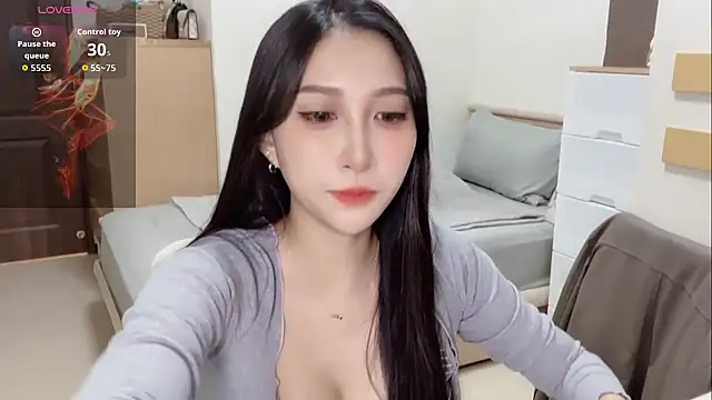 yu5888 online show from 10.17.25