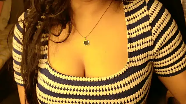 Snapshot of Spice-Summi chatting on 07.20.26 Spice-Summi online show from 07.20.26
