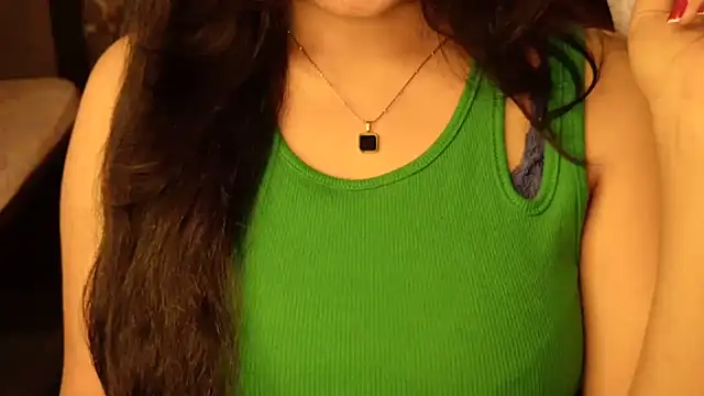 Snapshot of Spice-Summi chatting on 07.23.26 Spice-Summi online show from 07.23.26