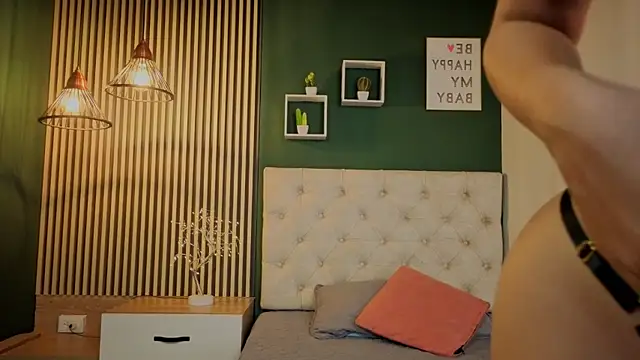 madison little  online show from 09.14.25