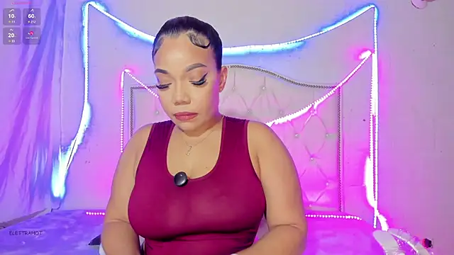 Elettrahot  online show from 04.01.26