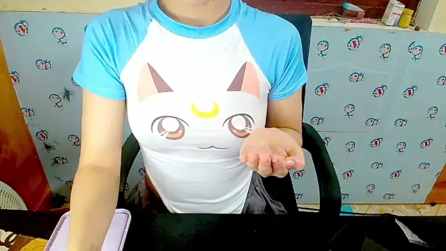   Saphia   online show from 12.15.25