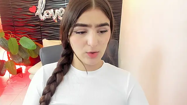 sofia 44 online show from 09.20.25