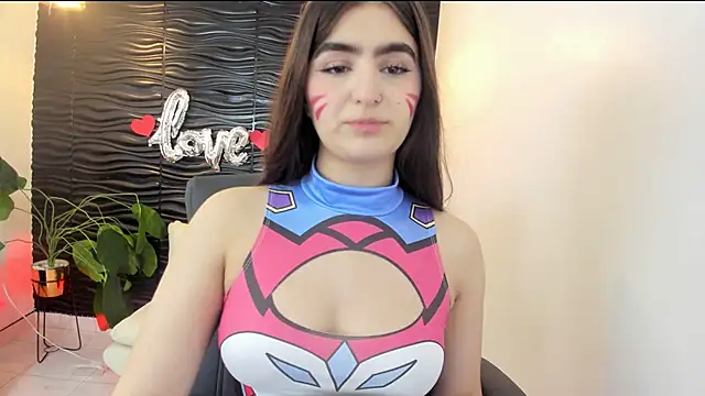 sofia 44 online show from 10.31.25