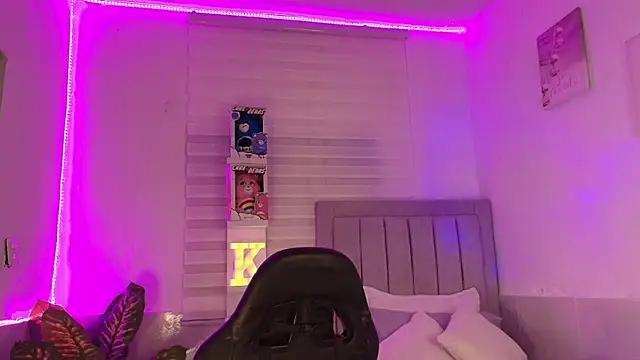 KimGeorgia  online show from 10.23.25