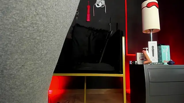 CharlotteScotte online show from 10.18.25