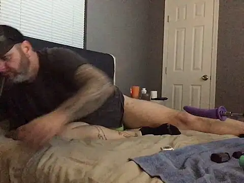 Snapshot of Cummerforyouu2 chatting on 02.15.25 Cummerforyouu2 online show from 02.15.25