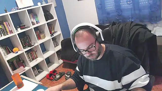 ravingr4d4 online show from 11.24.25