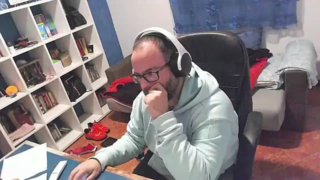 ravingr4d4 online show from 12.03.25