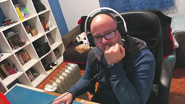 ravingr4d4 online show from 12.22.25