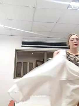 Snapshot of Daniela77771 chatting on 02.05.25 Daniela77771 online show from 02.05.25